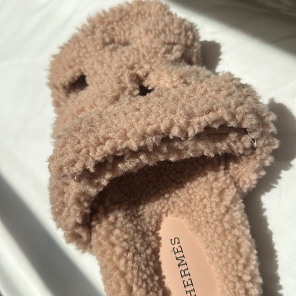 ‼️SALE‼️HERMES CHYPRE SANDAL NWT - Picture 6 of 7